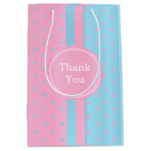 パステルピンクとベビーブルーの水玉模様 – サンキュー ミディアムペーパーバッグ (正面)