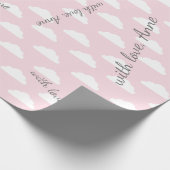 パステルピンクのふわふわした雲カスタムのメッセージ ラッピングペーパー (角)