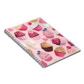 パステルピンクのカップケーキ:ヴィンテージパターン。 ノートブック (右側)