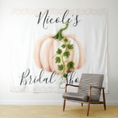 パステルピンクのカボチャが優雅に物語る、秋のウェディング タペストリー (インサイチュ(横))