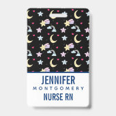 パステルピンクの月、星、雲のパターン バッジ (裏面)