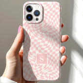 パステルピンクの波状チェックモノグラム Case-Mate iPhoneケース