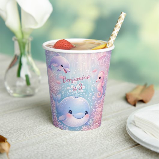 パステルピンクの海の中の誕生日ガールパーティー 紙コップ (インサイチュ)