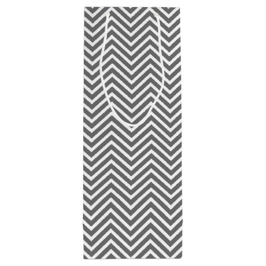 パステルピンクアンドグレーシェブロン名前をカスタムする ワインギフトバッグ (裏面)