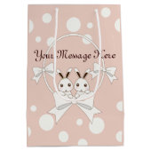 パステルピンクオフホワイトリボンと可愛いツインバニー ミディアムペーパーバッグ (裏面)