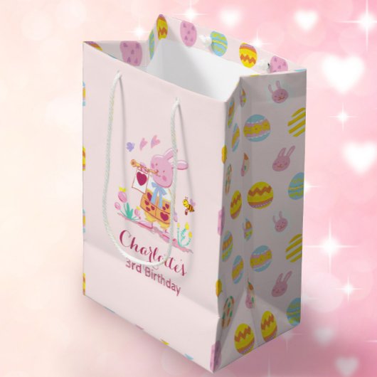 パステルピンクバニーガーデンエッグパターン子供の誕生日 ミディアムペーパーバッグ