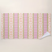 パステルピンクピーチタンガーリーフローラデザイン ビーチタオル (正面)