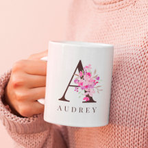 パステルピンクフローラブラックはっきりしたスクリプトのモノグラム名