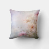 パステルピンクヘイジー春花びら花模様ズバイアヴァ クッション (裏面)