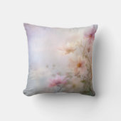 パステルピンクヘイジー春花びら花模様ズバイアヴァ クッション (正面)