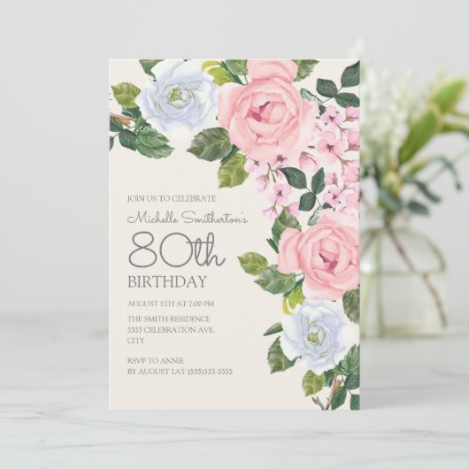 パステルピンクホワイトフローラウィメンズ80誕生日 招待状 (スタンド正面)