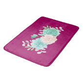 パステルピンク&グリーンフローラブーケオンマゼンタバック バスマット (アングル)