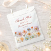 パステルピンク ボヘミアンワイルドフラワー ブライダルシャワー フェイバーバッグ (クリップ留めされた状態)