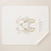 パステルピーターザラビットモノグラムツインズベビーシャワー シェルパブランケット (正面(横))