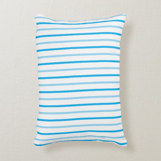 パステルブルーと白ストライプ色のNAME on Backside アクセントクッション (正面(垂直))