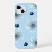 パステルブルーのお花とブルーベリーのiPhoneケース iPhone 15ケース (裏面)