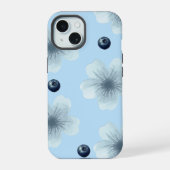 パステルブルーのお花とブルーベリーのiPhoneケース iPhone 15ケース (裏面)