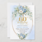 パステルブルーの花とゴールドの60歳の誕生日招待状 招待状 (正面)