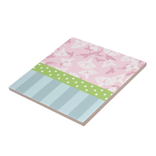 パステルブルーストライプのピンクフローラグリーン水玉模様 タイル (側面)