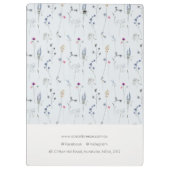 パステルブルーワイルドフラワーウォーターカラークレストモノグラム クリップボード (裏面)