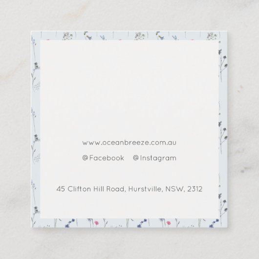 パステルブルーワイルドフラワーウォーターカラークレストモノグラム スクエア名刺 (裏面)