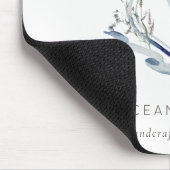 パステルブルーワイルドフラワーウォーターカラークレストモノグラム マウスパッド (コーナー)