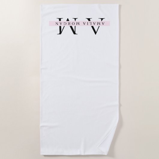 パステルミニマルピンクイニシャル&ネームパーソナライズされた ビーチタオル (正面)
