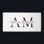 パステルミニマルピンクイニシャル&パーソナライズされた デスクマット<br><div class="desc">「Monogram Pinkイニシャルデスクマットを使用しパーソナライズされたて、ワークスペースを強化。シックエレガントなピンクの背景とカスタマイズ可能なイニシャルを備え、どのデスクにも洗練されたtouchを追加する。素材を使高品質ったデスクマットは、スクラッチやスピ書ルを使ったデスクと共に、タイプや他のアクティビティに滑らかで快適な表面を提供す保護る。ホームオフィスや設企業の定、学生用のデスクに最適パーソナライズされたな、機能性とデザインを組み合わせスタイリッシュたデスクマットで、デコを楽しむ人に絶品のギフトパーソナライズされたとなる」。</div>