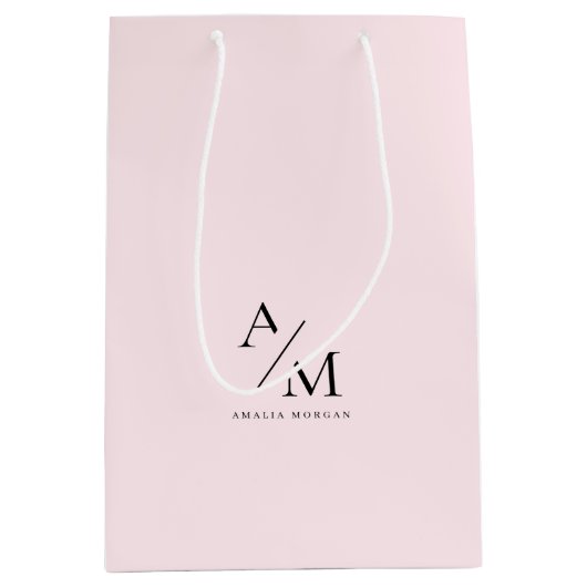 パステルミニマルピンクイニシャル&パーソナライズされた ミディアムペーパーバッグ (正面)