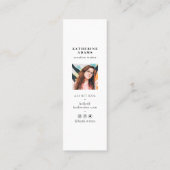 パステルモダンエレガントブルーのミニマル写真作家 スキニー名刺 (裏面)