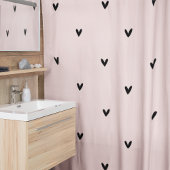 パステルモダンピンクとブラックのハートパターン シャワーカーテン