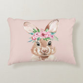 パステルモダンピンクの水彩バニーと花 アクセントクッション (正面)