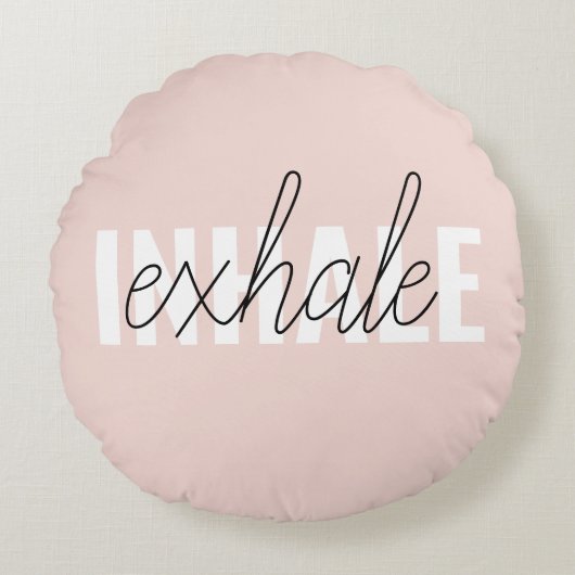 パステルモダンピンクインハレエクヘール引用文 ラウンドクッション (正面)