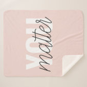 パステルモダンピンクユーマターインスピレーション引用文 シェルパブランケット (正面(横))