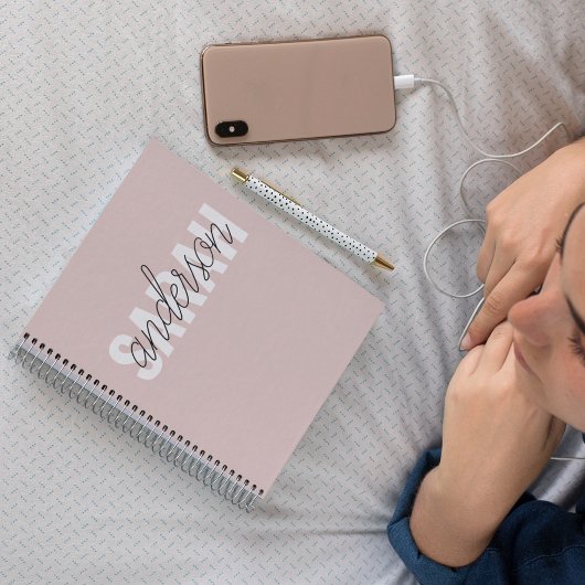 パステルモダンピンク美しいユーパーソナライズされたネーム ノートブック