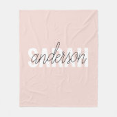パステルモダンピンク美しいユーパーソナライズされたネーム フリースブランケット (正面)