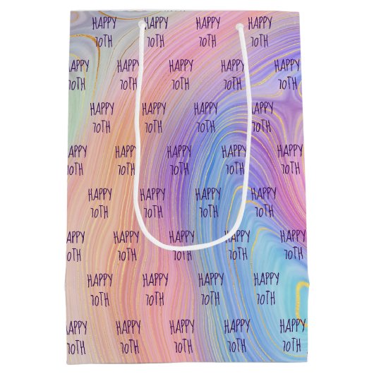 パステルレインボー70th誕生日中抱き枕 ミディアムペーパーバッグ (裏面)