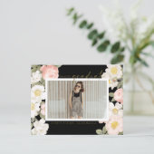 パステルヴィンテージフラワーブラックフォト卒業 ポストカード (スタンド正面)