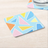 パステル三角形オン淡い色のブルー スクエアペーパーコースター (アングル)