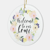 パステル春フローラリースウェルカムトゥーザウアホーム セラミックオーナメント (左)