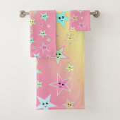 パステル色の顔を使ったかわいい星 バスタオルセット (インサイチュ)