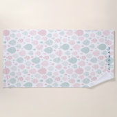 パステル芸術的レインドロップズモノグラムビーチタオル ビーチタオル (正面)