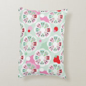 パステル調の花のフクロウの背景パターン アクセントクッション (裏面(縦))