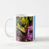 パステル調の蝶恵みのマグ-淡いブルーのQ2 コーヒーマグカップ (左)