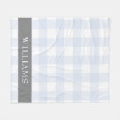 パステル調の青いバッファローの点検家族のモノグラム フリースブランケット (正面(横))