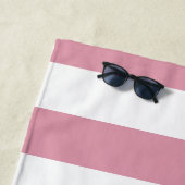 パステル調ピンクの白い縞模様 ビーチタオル (インサイチュ)