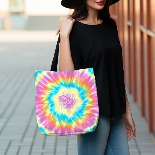 パステル鮮やかカラーのGroovy Tie-Dye Spiral トートバッグ