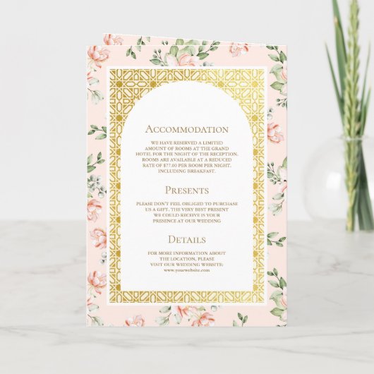 パステル ピンクの花をあしらったオールインワンのゴールド インドの結婚式 招待状 (裏面)