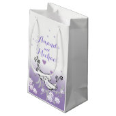 パステル·ラブ·バー結婚ズの光沢のある抱き枕 スモールペーパーバッグ (裏面アングル)