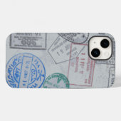 パスポートビザで旅人の姿を見せるデザイン Case-Mate iPhoneケース (裏面 (横))